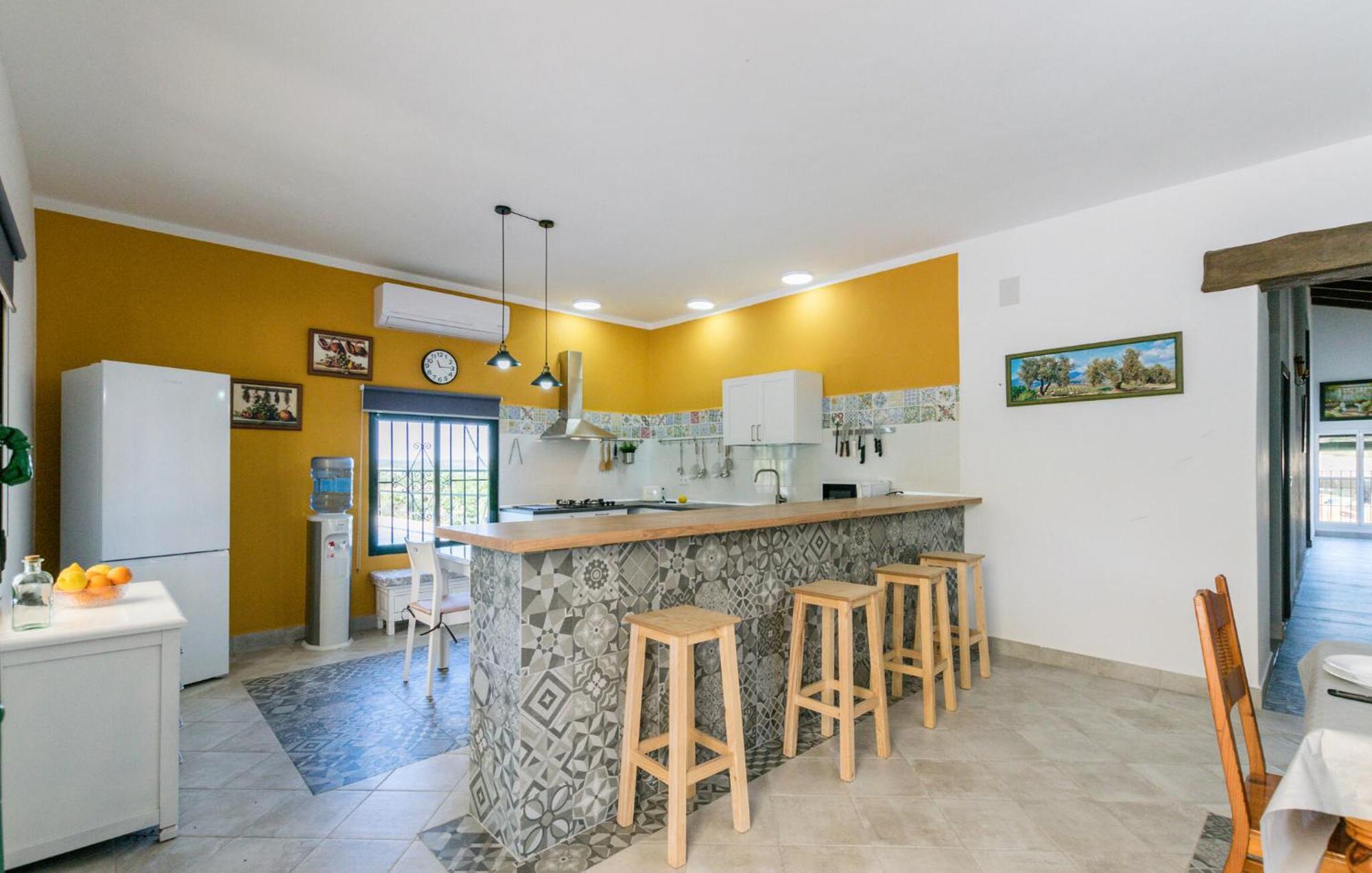 6 Bedroom Amazing Home In La Puebla De Los Infan La Puebla de los Infantes Bagian luar foto